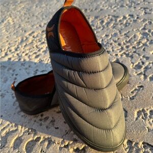 Hurley Men's Grey Quilted Chukka Slip-On Loafers